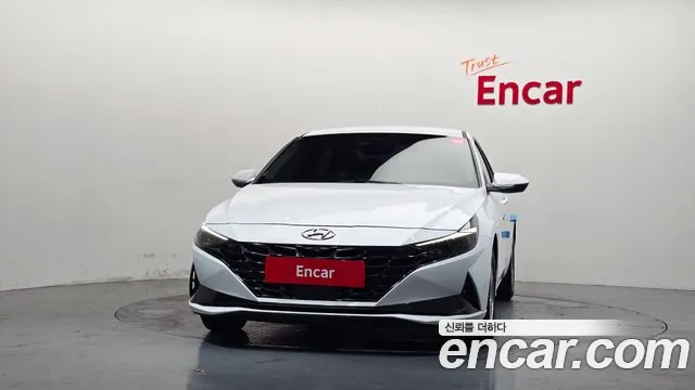 Hyundai AVANTE Avante (CN7) — Фото автомобиля 3