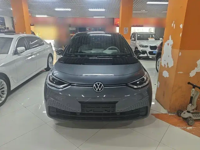 Volkswagen ID.3 — Фото автомобиля 2