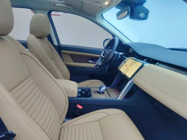 Land Rover Discovery Sport — Фото автомобиля 12