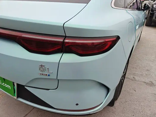 BYD Qin L — Фото автомобиля 7