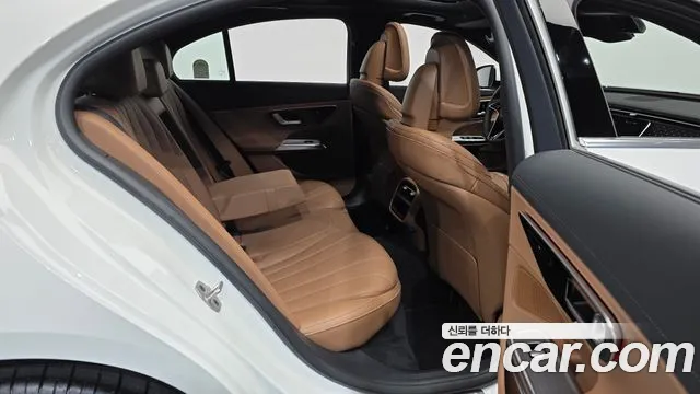 Mercedes-Benz E-Class W214 — Фото автомобиля 12