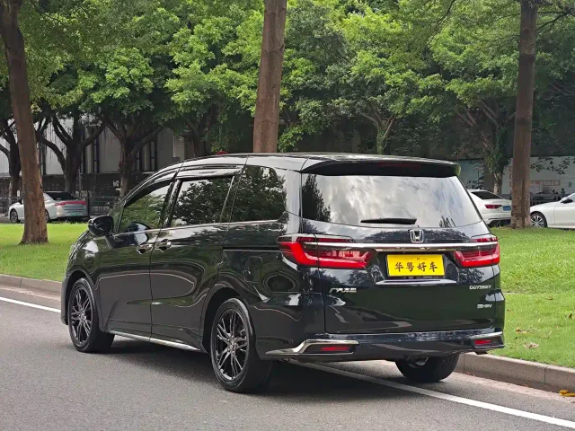 Honda Odyssey — Фото автомобиля 4