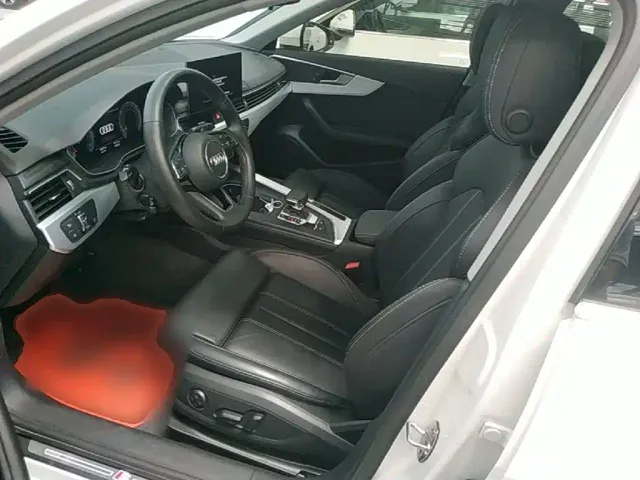 Audi A4L — Фото автомобиля 14
