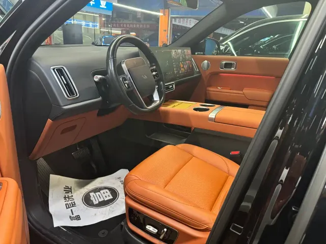 Li Auto L7 — Фото автомобиля 3