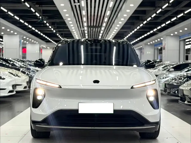 Nio ES6 — Фото автомобиля 2