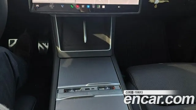 Tesla Model Y — Фото автомобиля 7