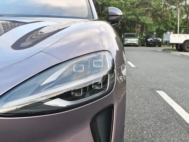 Xiaomi Auto Xiaomi SU7 2024 AWD Extended Range Advanced Smart Driving Max Edition — Фото автомобиля 11