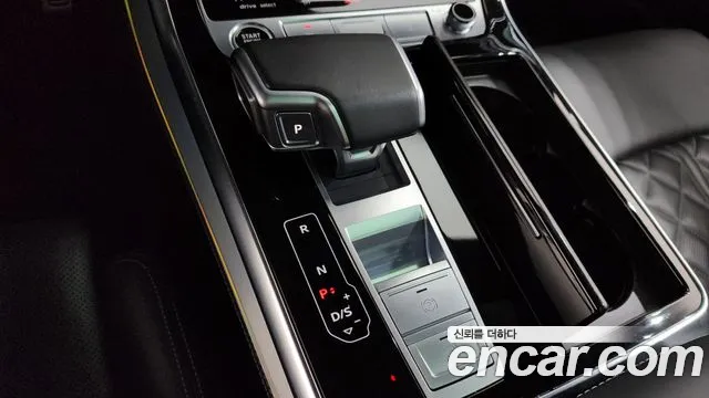 Audi Q8 55 TFSI quattro Premium — Фото автомобиля 8