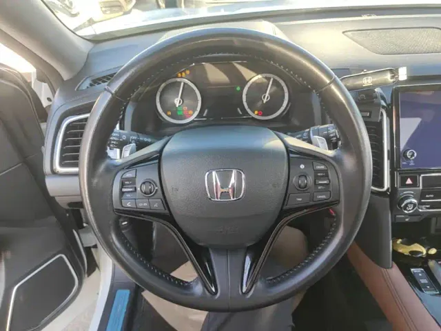 Honda UR-V — Фото автомобиля 10