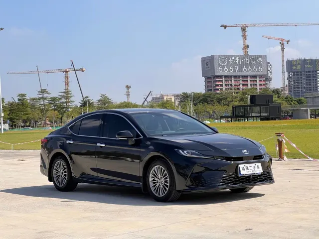 Toyota Camry — Фото автомобиля 3