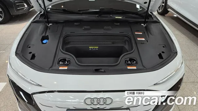 Audi A6 e-Tron — Фото автомобиля 6
