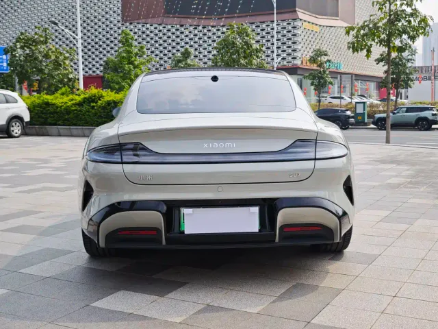 Xiaomi SU7 — Фото автомобиля 3