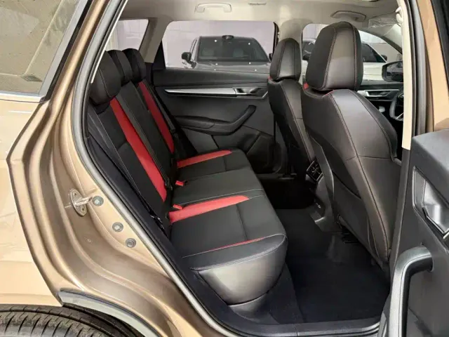 Skoda Karoq — Фото автомобиля 22