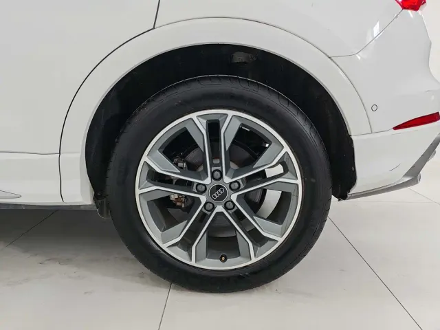 Audi Q3 — Фото автомобиля 16