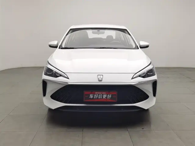 Roewe i5 — Фото автомобиля 3