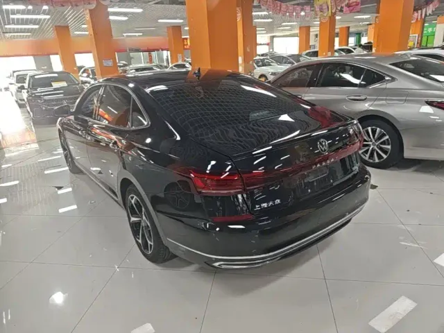 Volkswagen Passat — Фото автомобиля 4