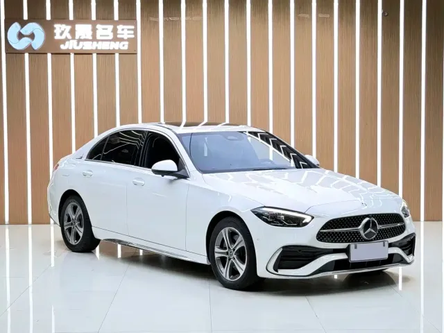 Mercedes-Benz C-Class — Фото автомобиля 3