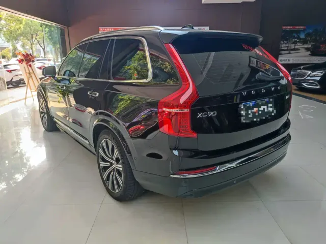 Volvo XC90 — Фото автомобиля 6
