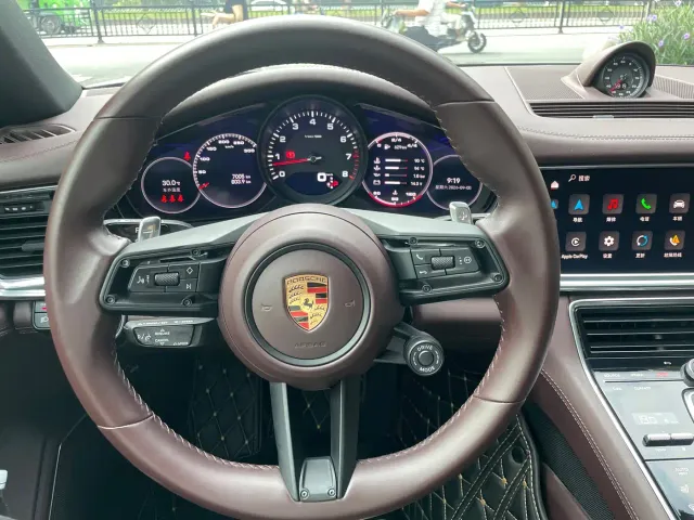 Porsche Panamera — Фото автомобиля 14