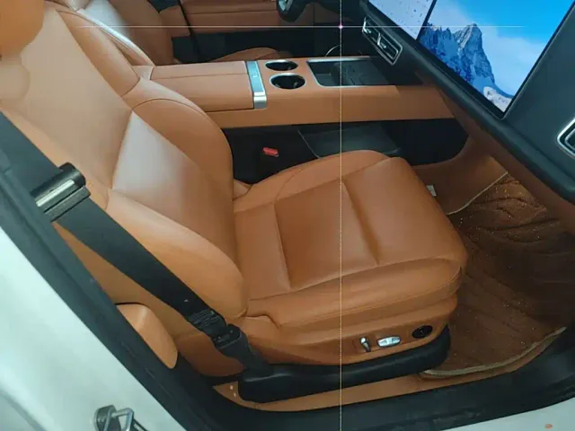 Li Auto L6 — Фото автомобиля 24