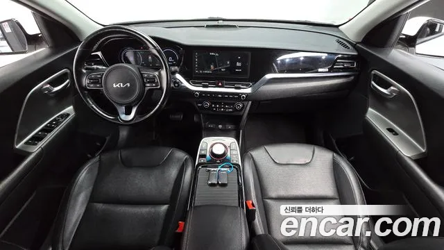 Kia Niro — Фото автомобиля 7