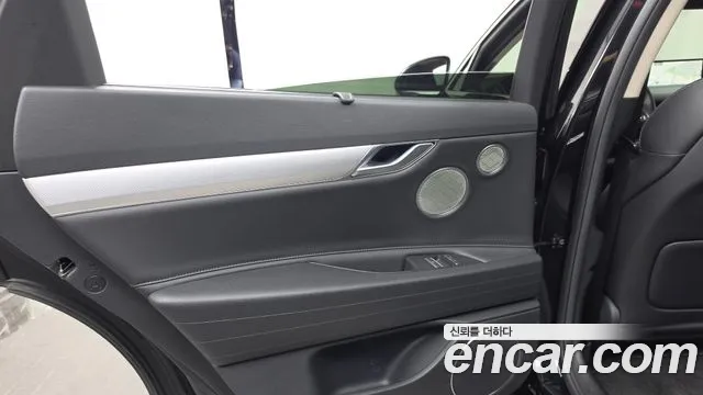 Genesis G80 Electrified G80 (RG3) — Фото автомобиля 22