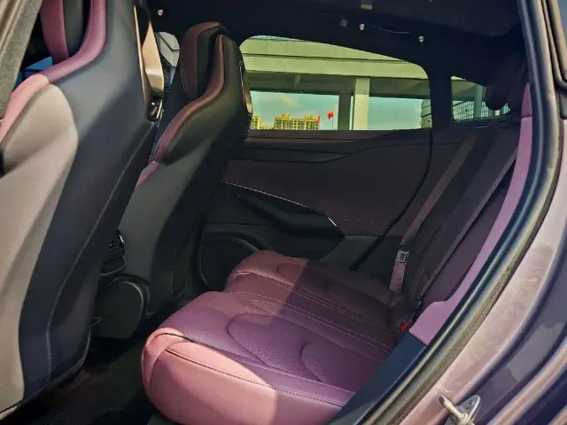 Xiaomi SU7 — Фото автомобиля 10