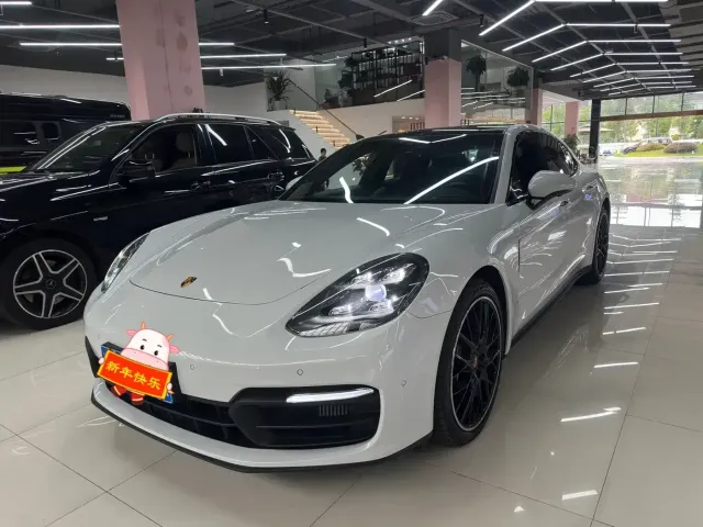 Фотография автомобиля — Porsche Panamera