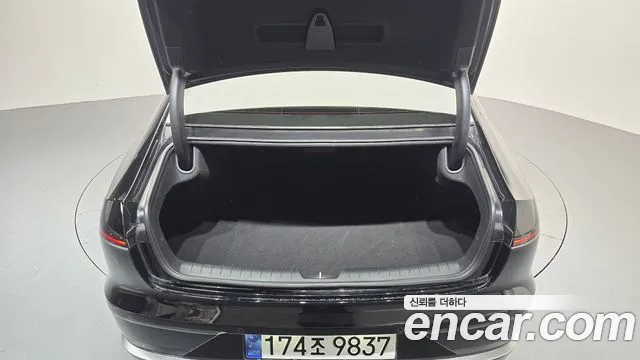 Hyundai Grandeur GN7 — Фото автомобиля 21