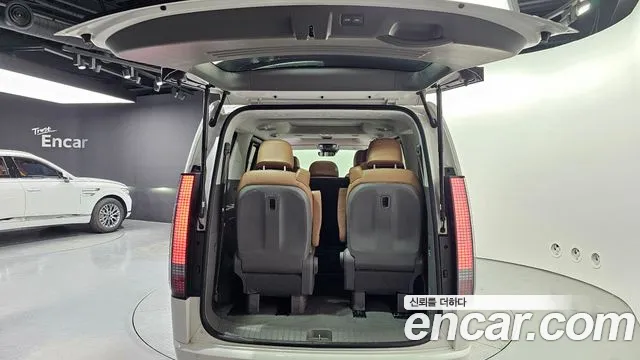 Hyundai Staria Staria Lounge 9 мест — Фото автомобиля 20