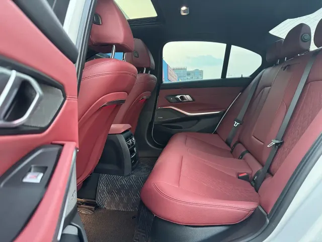 BMW 3 Series — Фото автомобиля 10