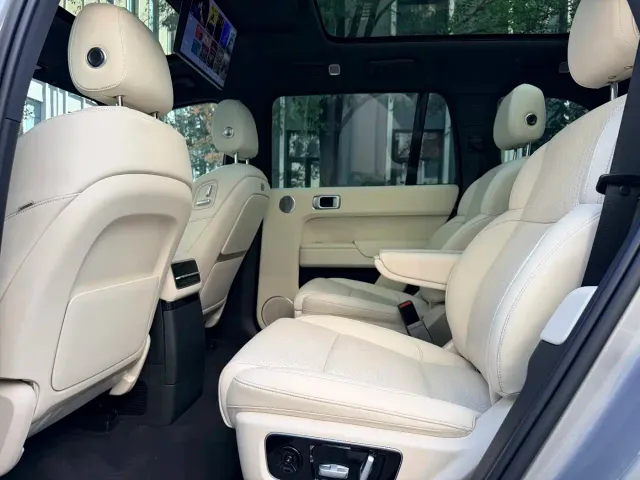 Li Auto L9 — Фото автомобиля 6