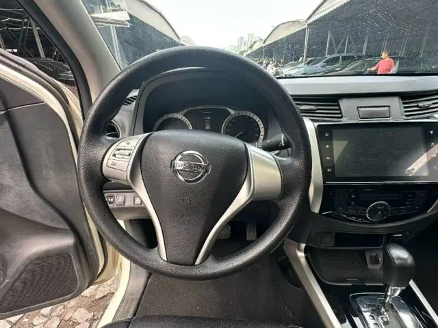 Nissan Terra 2020 2.5L XL Upper Automatic 2WD Luxury Edition — Фото автомобиля 7