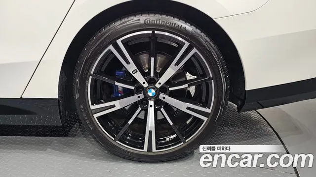 BMW 5-Series 5 серия (G60) 530i xDrive M Sport — Фото автомобиля 18