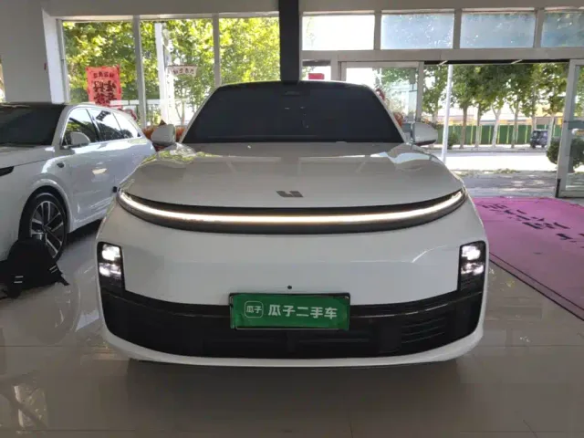 Li Auto L7 — Фото автомобиля 2