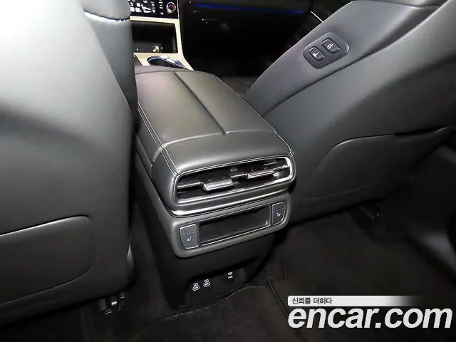 Genesis GV80 — Фото автомобиля 13