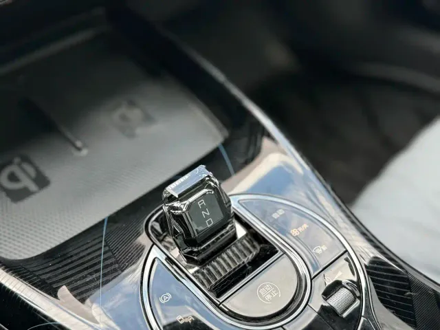 BYD Seal — Фото автомобиля 20