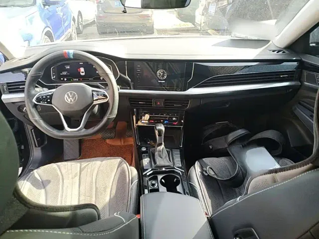 Volkswagen Passat — Фото автомобиля 9
