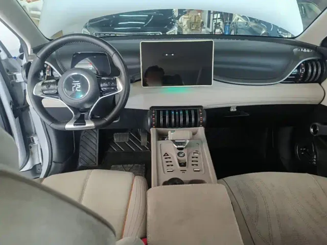 BYD Yuan PLUS — Фото автомобиля 9