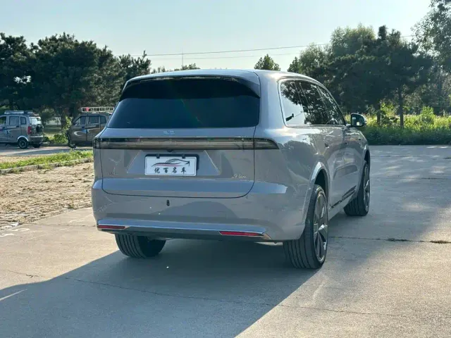 Li Auto L9 — Фото автомобиля 6