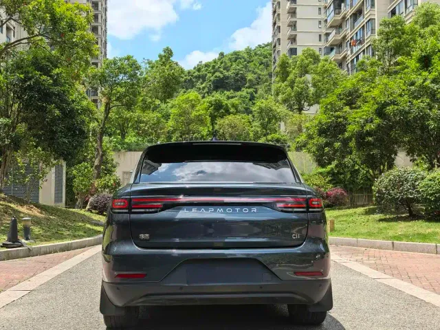 Leapmotor C11 — Фото автомобиля 15