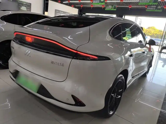 IM Motors LS6 — Фото автомобиля 6