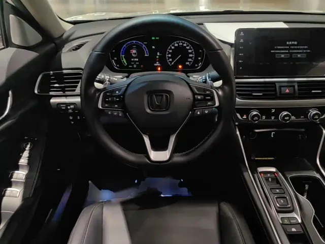 Honda Accord — Фото автомобиля 10