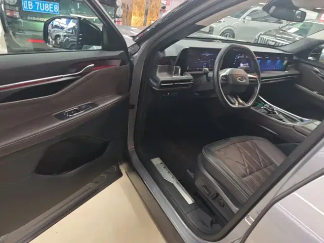 Ford Edge — Фото автомобиля 15