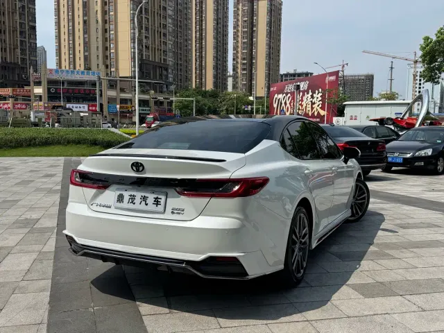 Toyota Camry — Фото автомобиля 7
