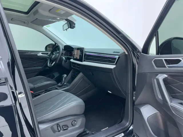 Volkswagen Tiguan L — Фото автомобиля 28