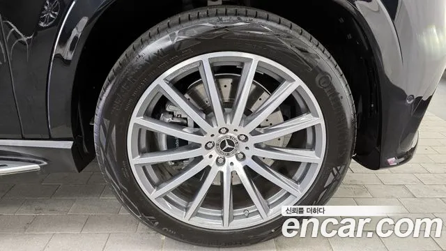 Mercedes-Benz GLS-Class — Фото автомобиля 5