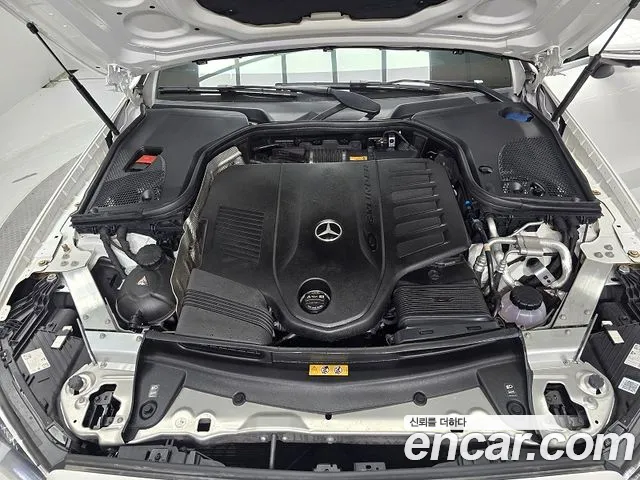 Mercedes-Benz E-Class — Фото автомобиля 6