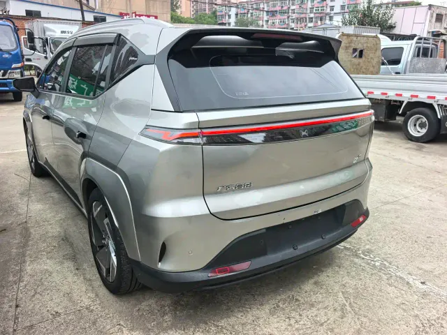Hycan Z03 — Фото автомобиля 6