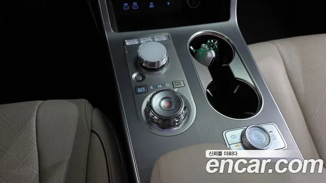 Genesis GV80 — Фото автомобиля 12